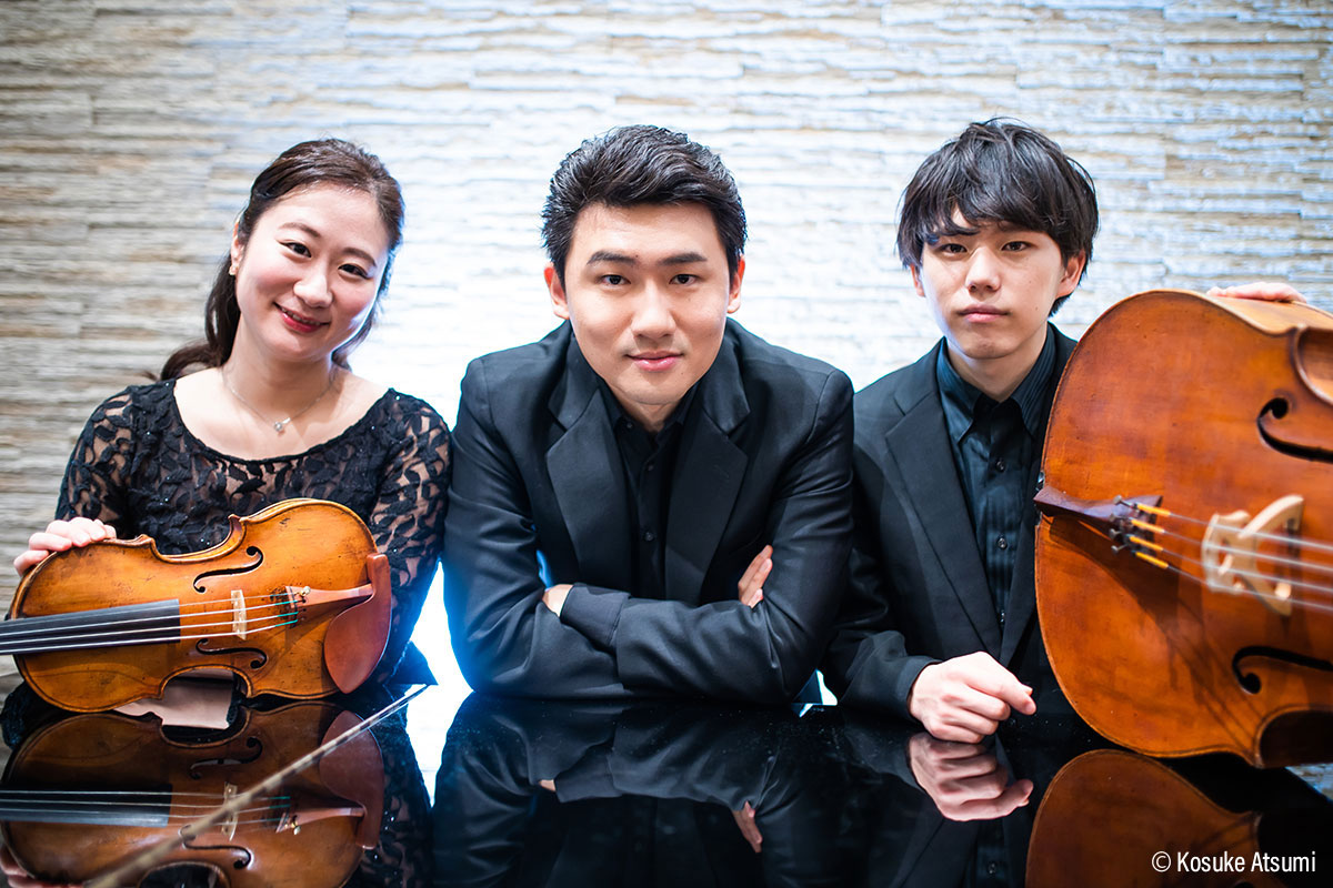 ピアノ三重奏 葵トリオ ©Kosuke Atsumi
